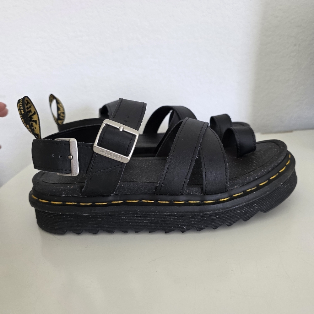 Dr Martens Avry Hydro Leather Strap Sandals - Picture 2 of 7